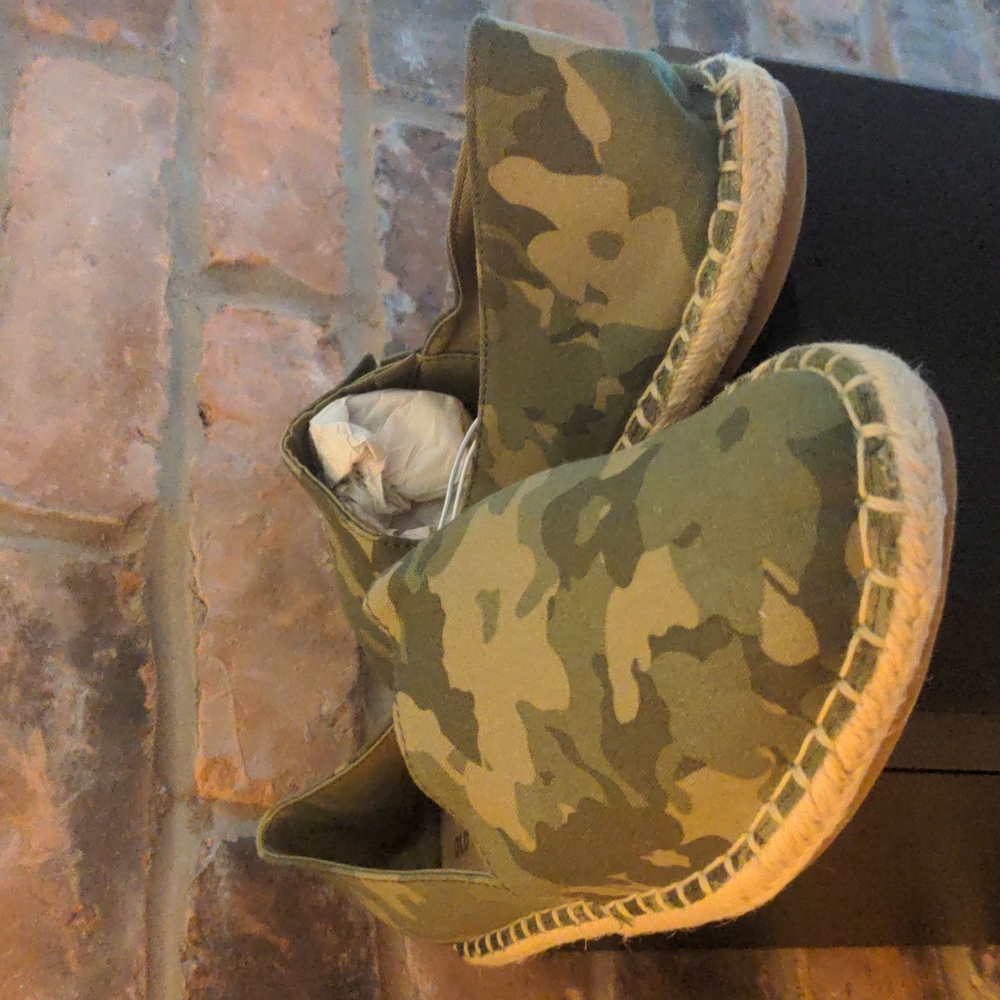 Old Navy camo espadrilles, size 10 (brand new!)